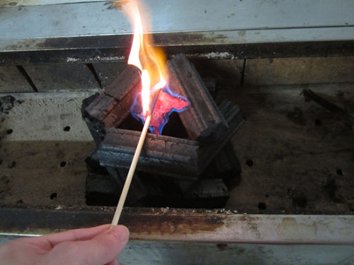 烧烤碳点燃步骤